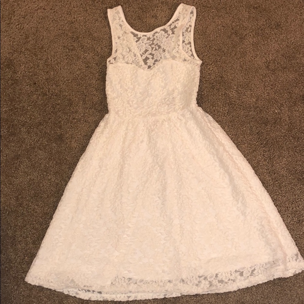 White lace dress